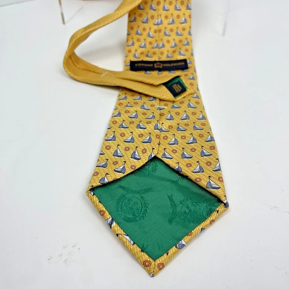 Tommy Hilfiger Silk Tie Yellow Blue Sailboats‎ Geometric Men Necktie 62